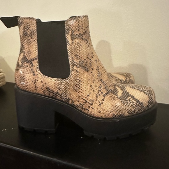Animal print Chelsea boot - Picture 2 of 3